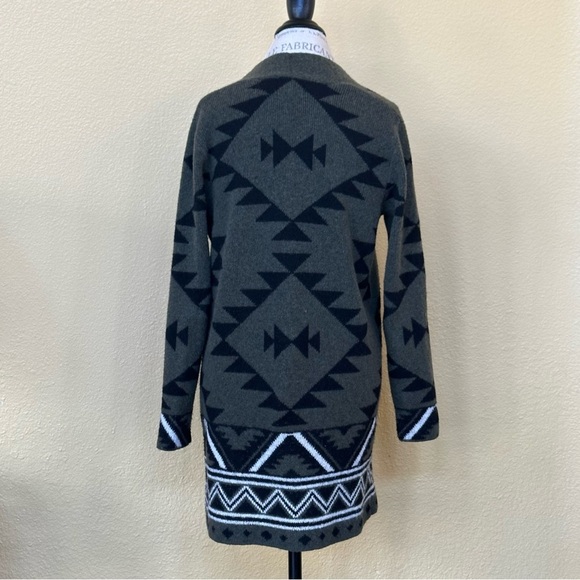 Frye “The Cozy Cardigan” Native American Design Open Cardigan Small EUC! - Picture 8 of 12